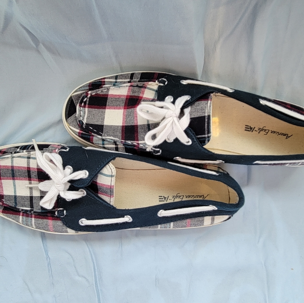 American Eagle Red/White/Blue plaid cloth shoes slightly worn